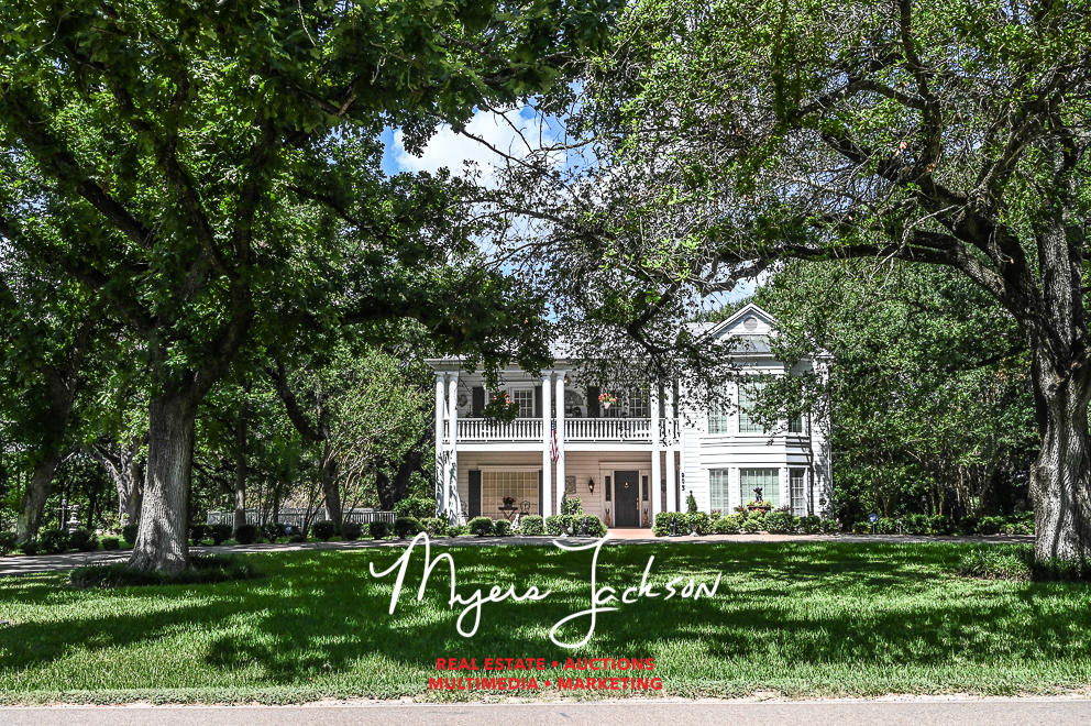 Marlin TX Plantation Style Home for Sale