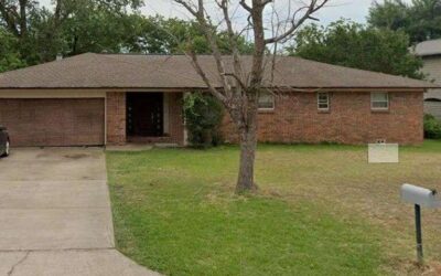 211 Woodlawn Dr., Keene TX 76059