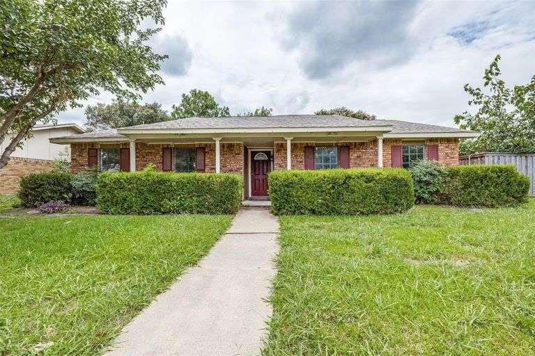 1809 Lewis Trail, Grand Prairie TX 75052